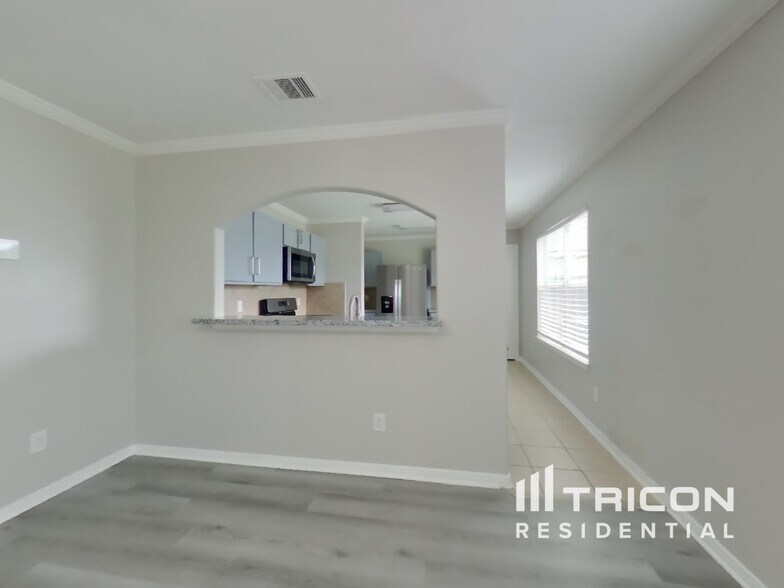 Building Photo - 2119 Summit Meadow Dr