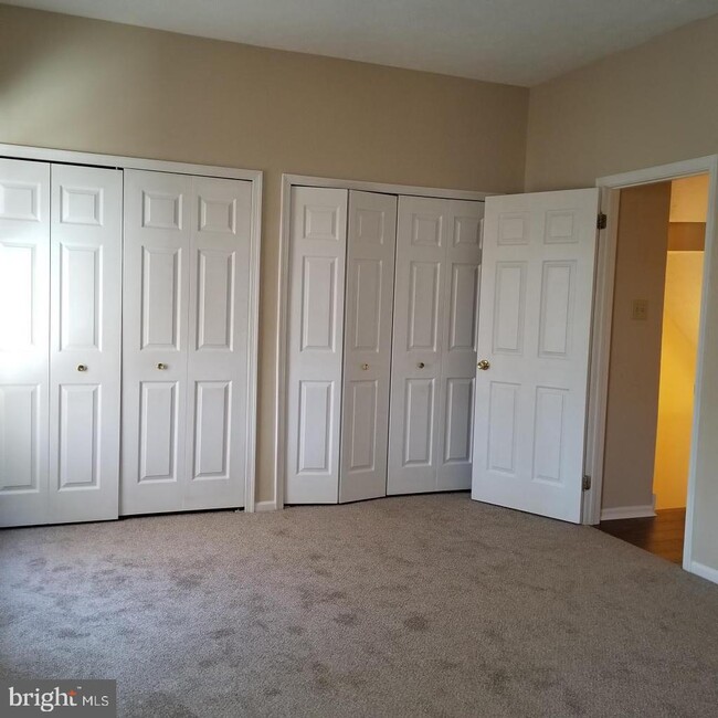 Building Photo - 1506 Virginia Ct