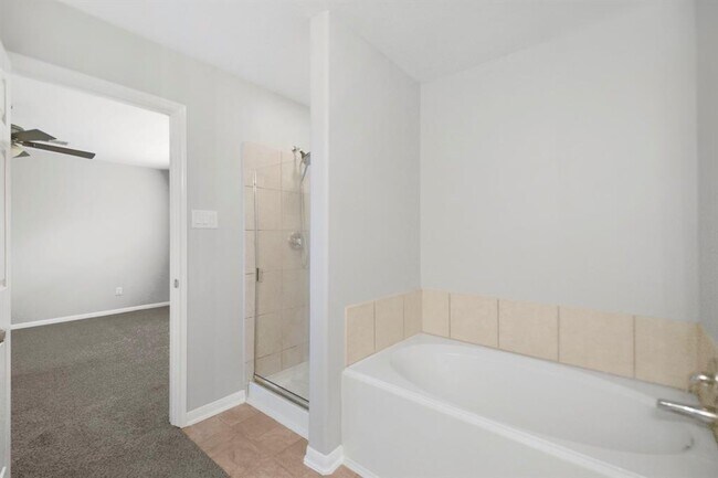Building Photo - 9820 Lace Flower Way