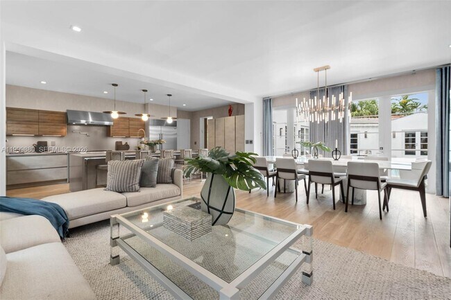 Building Photo - 2887 Pine Tree Dr