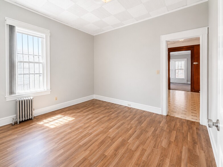 Building Photo - 17546 88th Ave
