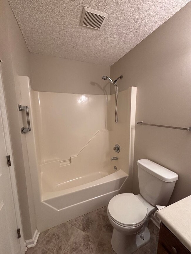 Building Photo - Cozy 3bd/2bth Condo in Powell - Minutes fo...