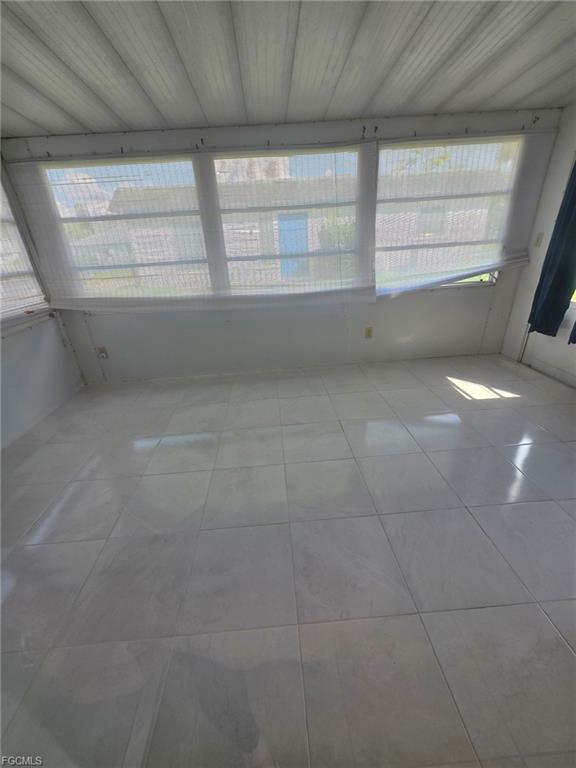 Building Photo - 24 Temple Ct