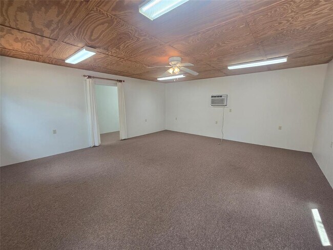 Building Photo - 142 Kamakoa Ln