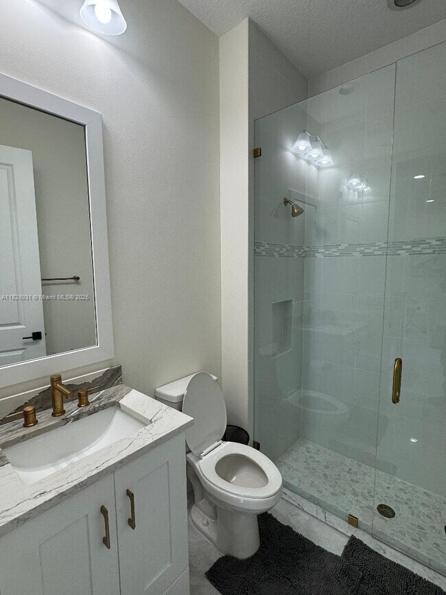 Building Photo - 4691 Estates Cir