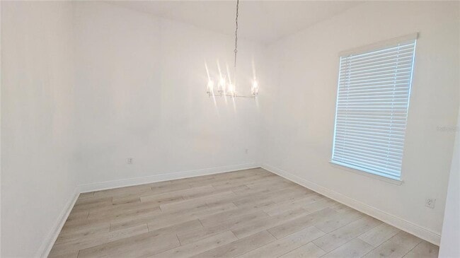Building Photo - 15614 Vetta Dr