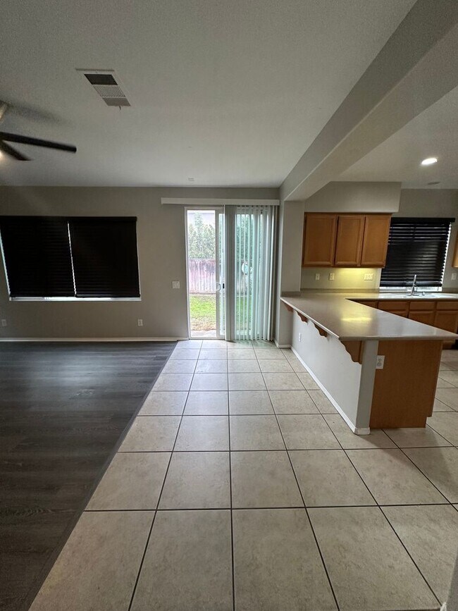Building Photo - Nice Home For Rent