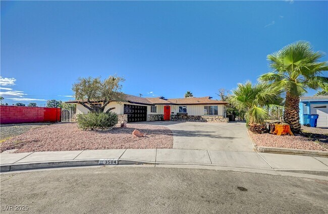 Building Photo - 3504 Pioneer Cir