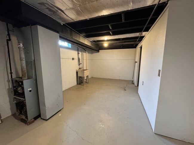 Building Photo - 6455 N 106th St