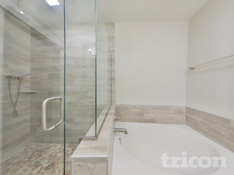 Building Photo - 6813 Charlotte Pike