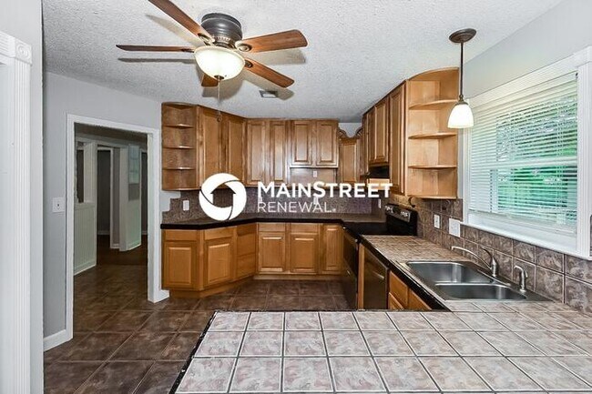 Building Photo - 3 Bedroom Pet-Friendly Home in Bartlett, TN with Main Street Renewal