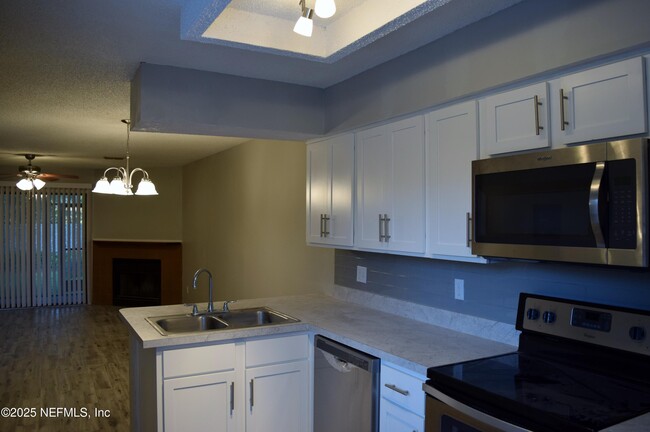 Building Photo - 4846 Kingsmeadow Ln