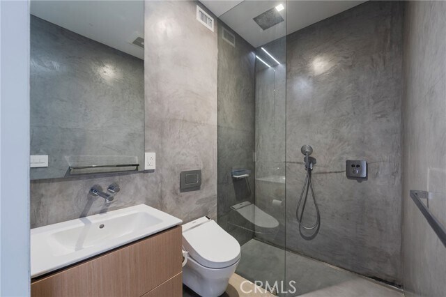 Building Photo - 762 Rosecrans Ave