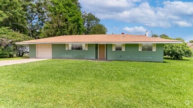 Building Photo - 2 Bedroom in Port Allen!