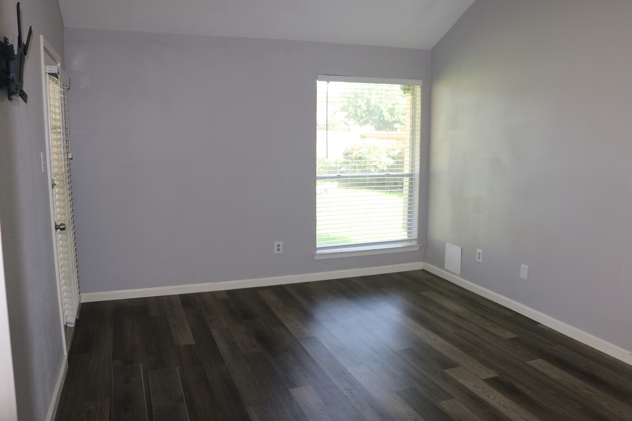 Building Photo - 446 Richvale Ln