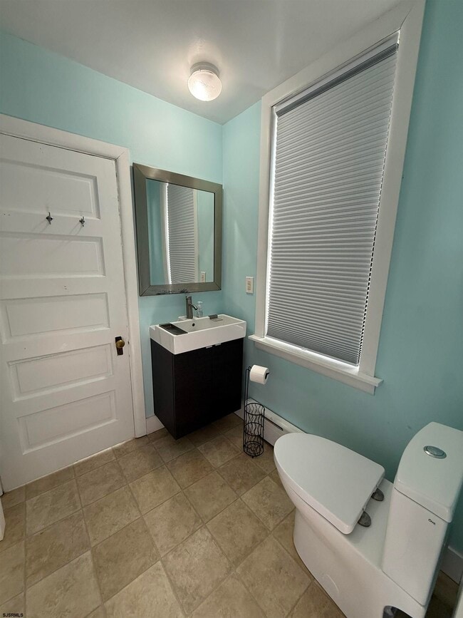 Building Photo - 3 N Wissahickon Ave