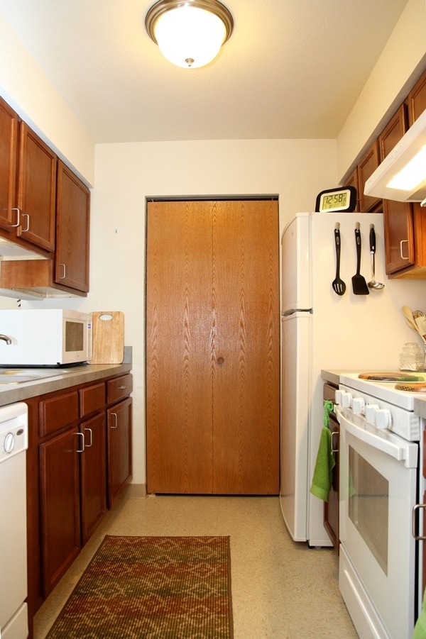 Kitchen - Charters Cove Senior Living