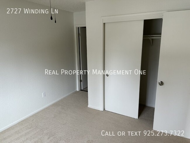 Building Photo - 2727 Winding Ln
