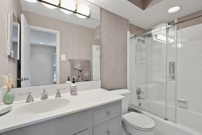 Building Photo - Jewel of Home, Large Lot,  in Wonderful Walkable Neighborhood!