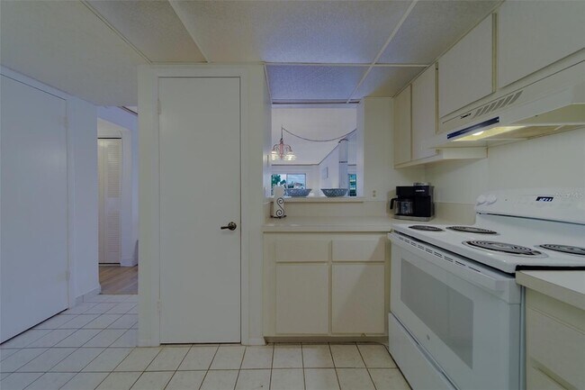 Building Photo - 51 Island Way