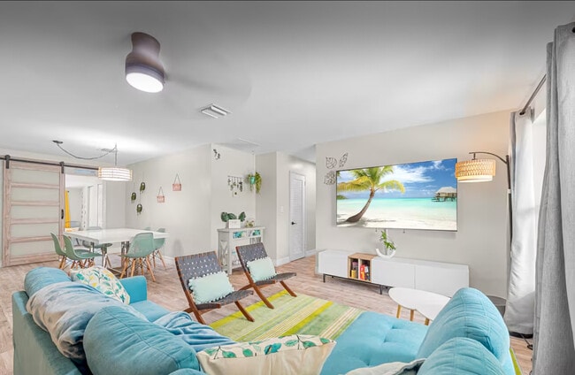 Building Photo - 4740 NE 18th Ave