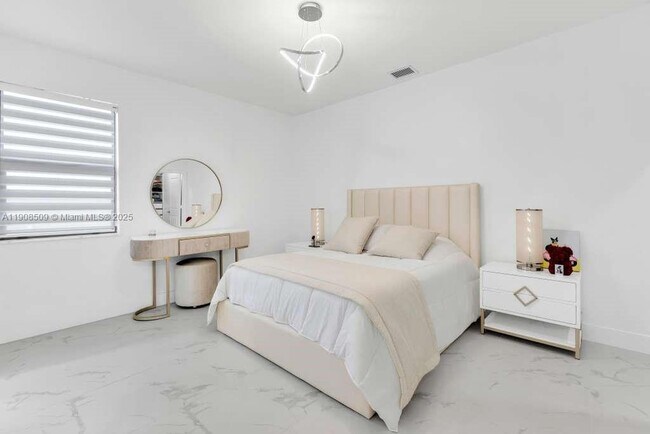 Building Photo - 17353 SW 46th St