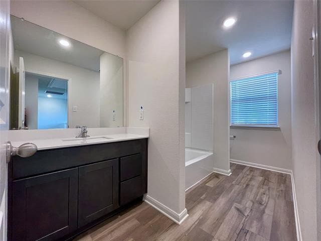 Building Photo - 1946 Canterbury Dr