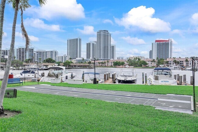 Building Photo - 600 Three Islands Boulevard