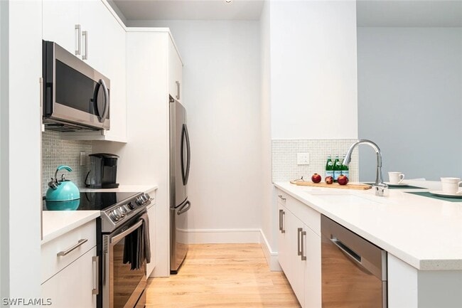 Building Photo - 101 8th St S