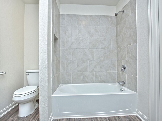 Building Photo - 1794 SF Home in Stonebridge Crossing - 4 B...