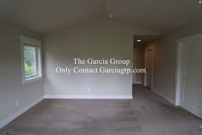 Building Photo - 13712 SW 172nd Ave