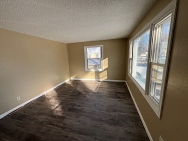 Building Photo - 63 Zuma St