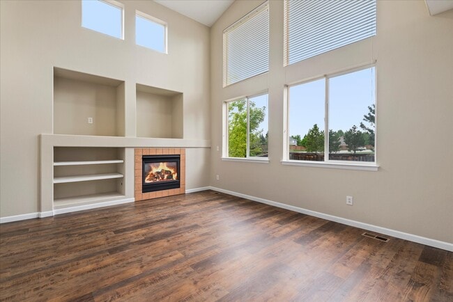 Building Photo - 10147 S Cherryhurst Ln