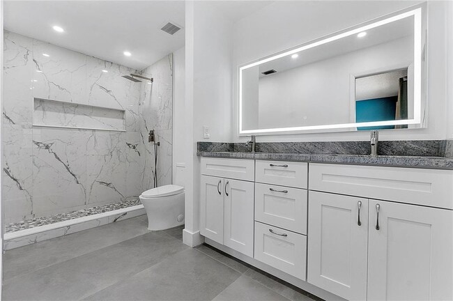 Building Photo - 8241 NW 54th Ct