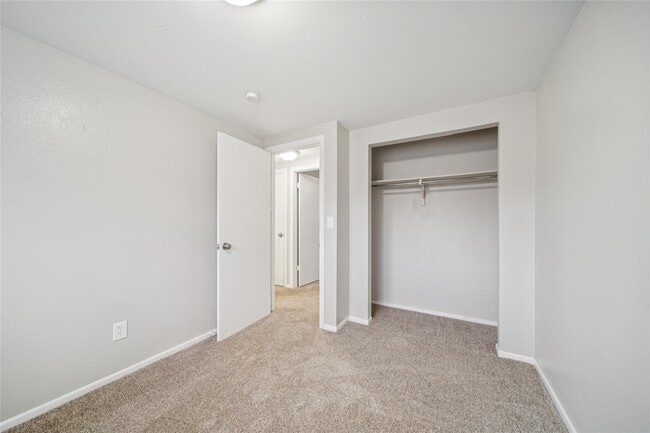 Building Photo - 12332 End St