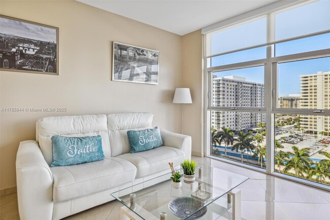 Building Photo - 1830 S Ocean Dr