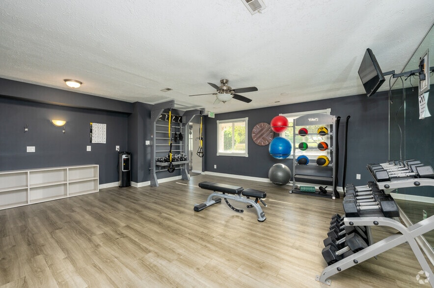 Fitness Center - Franklin Park Apartments