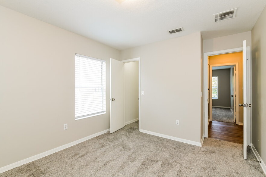 Building Photo - 4650 Ross Lanier Ln