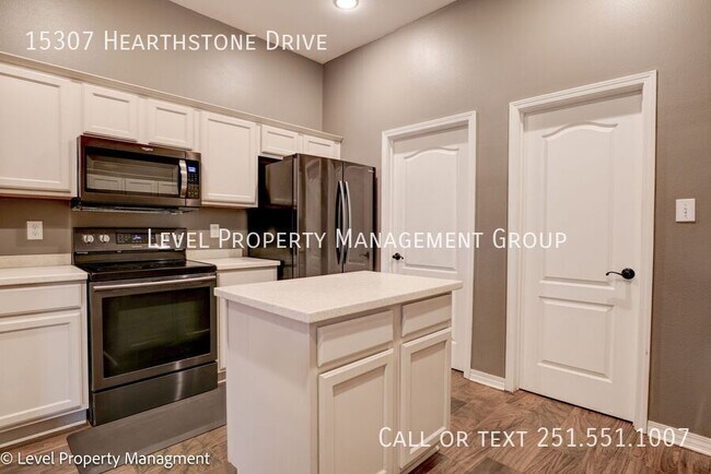 Building Photo - 15307 Hearthstone Dr