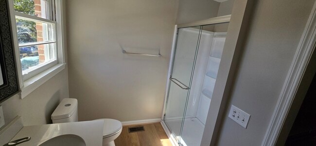 Building Photo - 7619 Parkview Dr