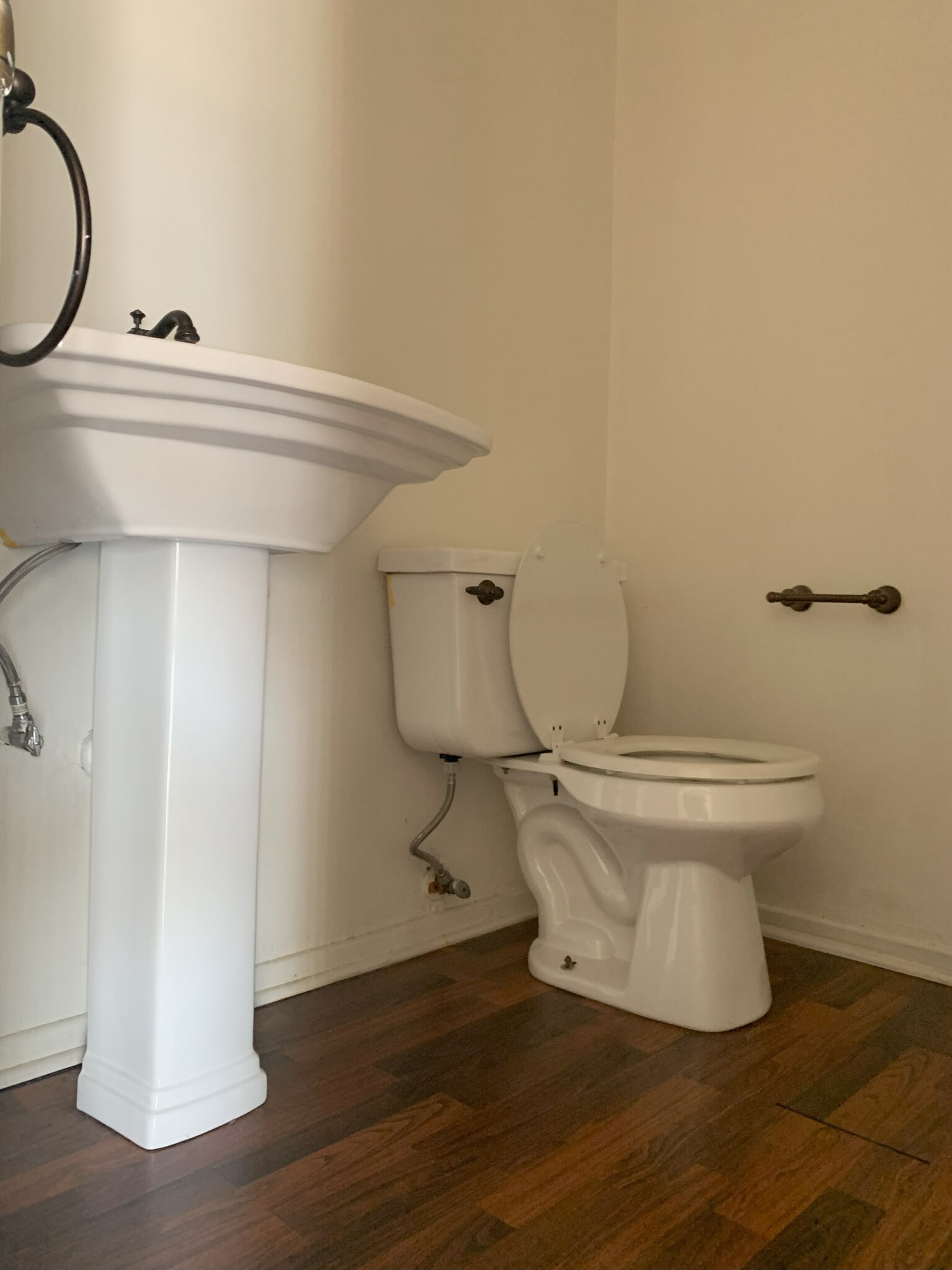 Half Bath - 1055 S Holt Ave