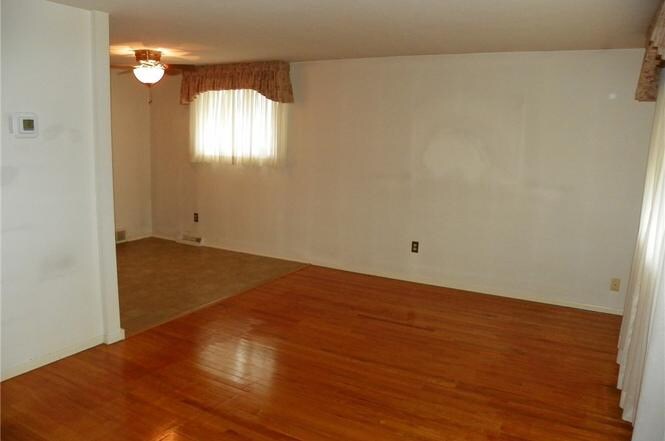 Building Photo - 4360 W 150th St