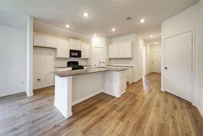 Building Photo - 108 Montego St