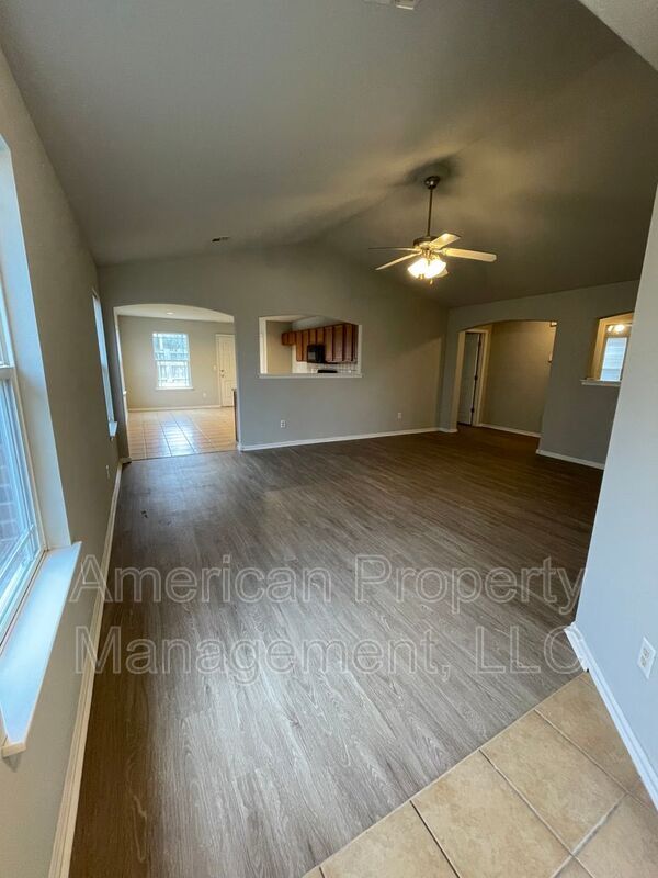 Building Photo - 11108 N 143rd E Ave