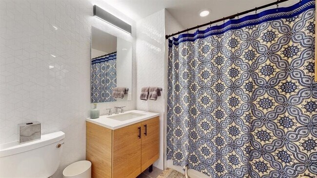 Building Photo - 10 Provost St