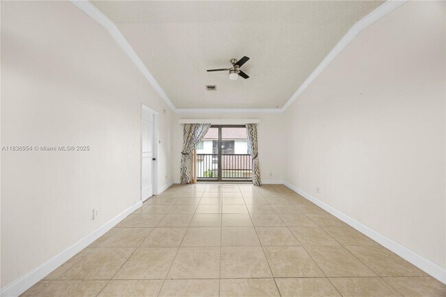 Building Photo - 164 NW 60th Ave