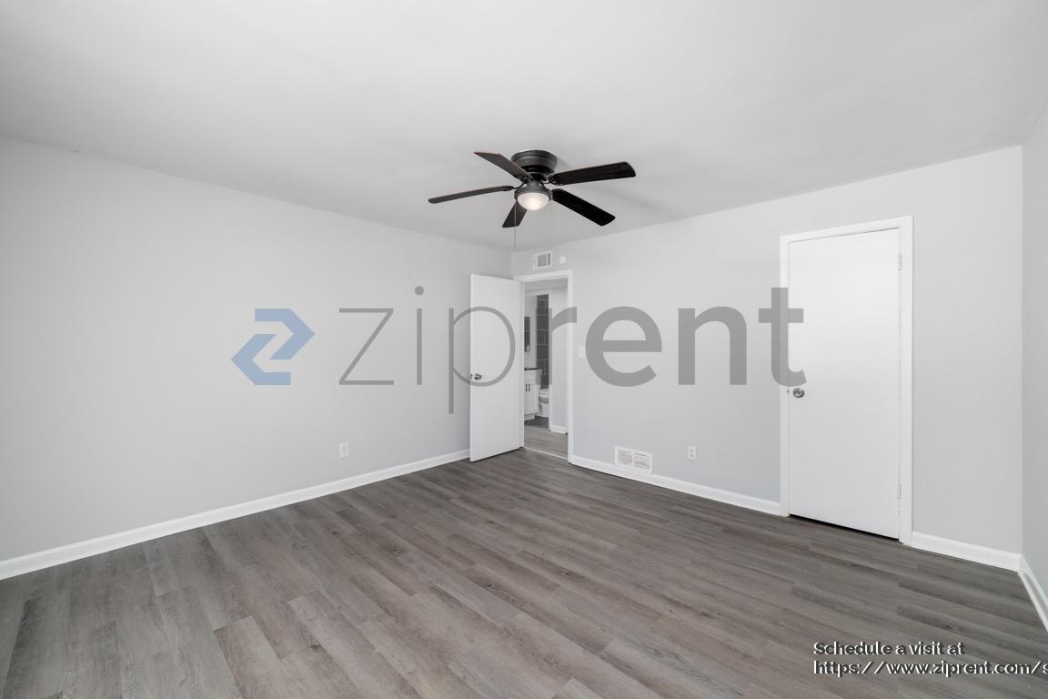 Building Photo - 575 Springwood Dr