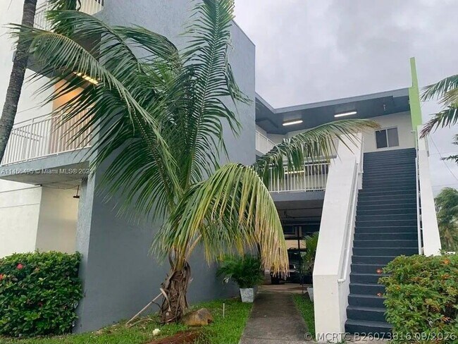 Building Photo - 2210 NW 34th St