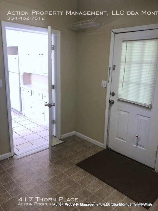 Building Photo - 417 Thorn Pl
