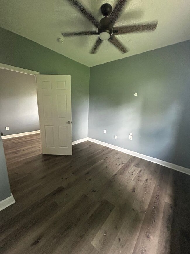 Building Photo - Charming 3 Bedroom, 1 Bath Home – 1,440 Sq...